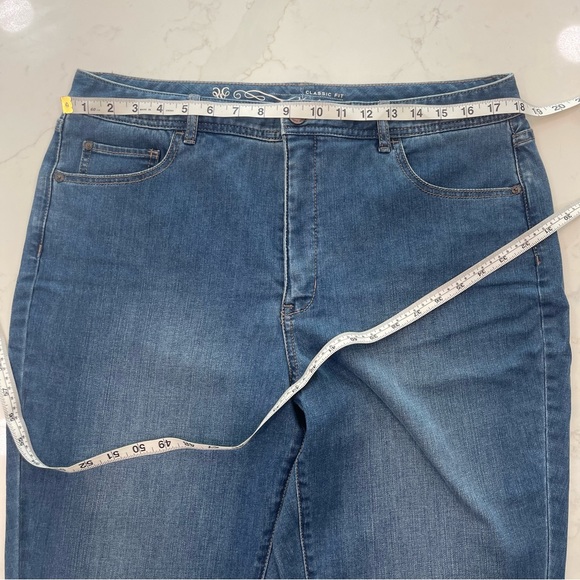 Coldwater Creek Classic Fit Bootcut Leg Denim Blue Jeans -Size 16 - Like New - Picture 8 of 13